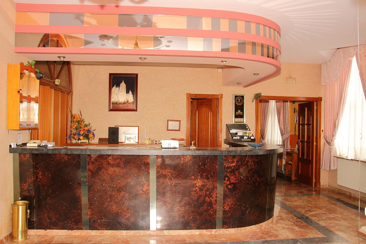 Hotel Avenida III 比利亚丹戈斯德尔帕拉莫 外观 照片